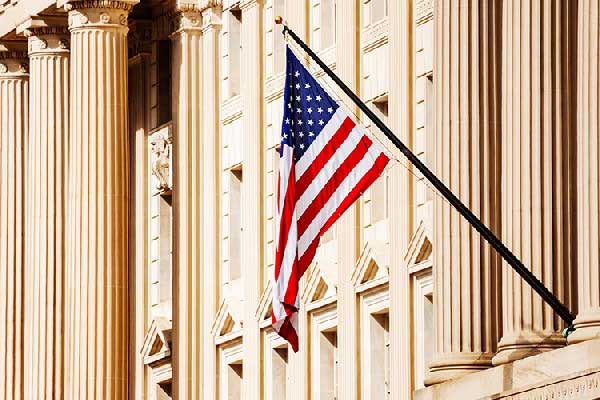 政策资金双轮驱动 上证指数自“924”以来强势反弹超38%